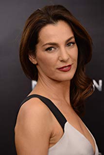 Ayelet Zurer